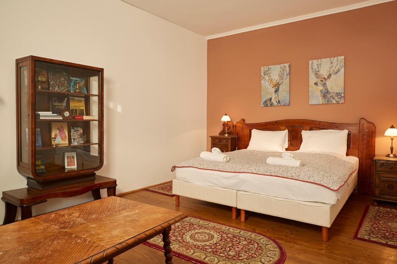Preselo Pinceszet Es Vendeghaz Bed & Breakfast Erdobenye Bagian luar foto