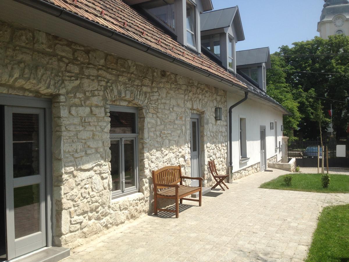 Preselo Pinceszet Es Vendeghaz Bed & Breakfast Erdobenye Bagian luar foto