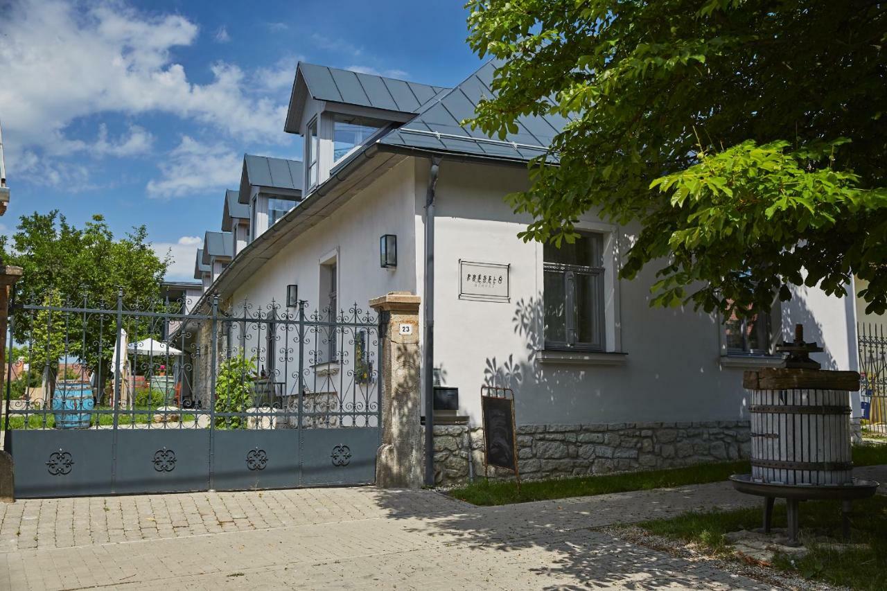 Preselo Pinceszet Es Vendeghaz Bed & Breakfast Erdobenye Bagian luar foto