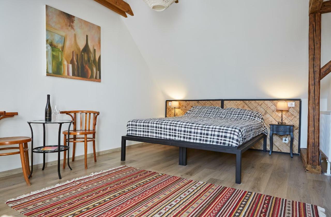 Preselo Pinceszet Es Vendeghaz Bed & Breakfast Erdobenye Bagian luar foto