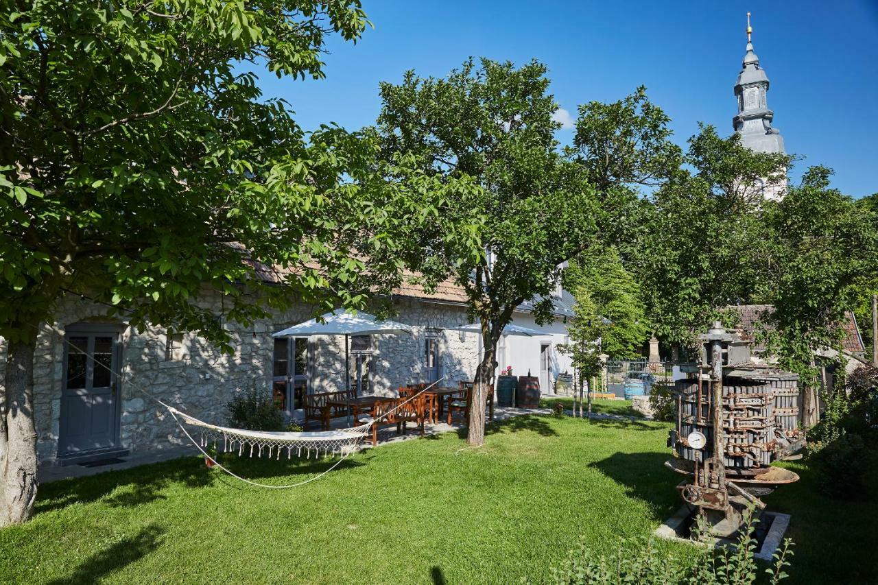 Preselo Pinceszet Es Vendeghaz Bed & Breakfast Erdobenye Bagian luar foto