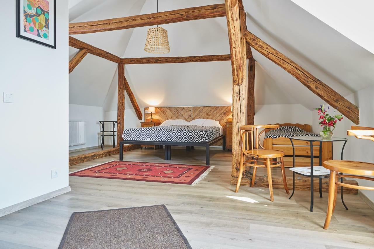 Preselo Pinceszet Es Vendeghaz Bed & Breakfast Erdobenye Bagian luar foto